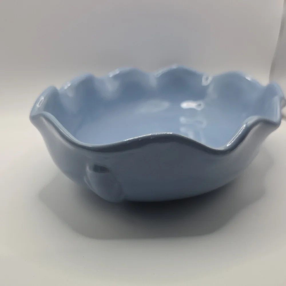 Abingdon Pottery USA. Blue Ruffled Console Bowl. Vintage